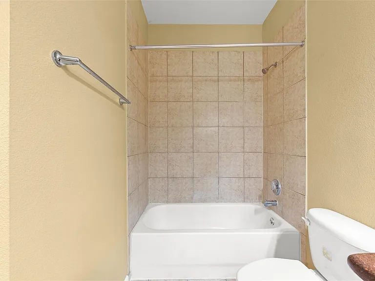 1520 Sherwood Forest St #301 — Photo 32