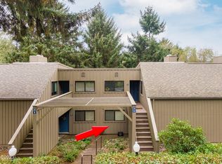 5801 NE Voyage Ave APT 10, Lincoln City, OR 97367