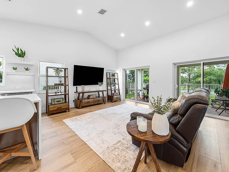 2721 Neaton Ct — Photo 13