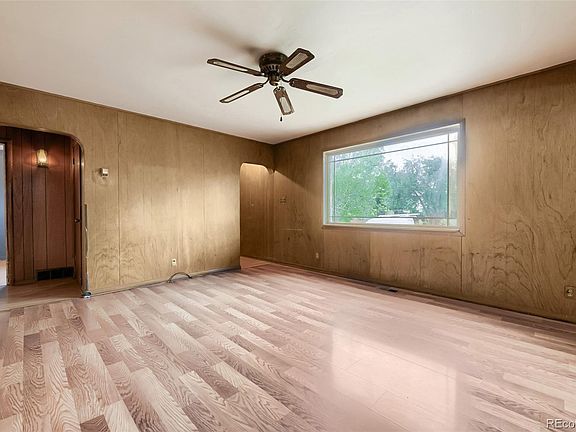 2nd image of 1521 Ruth Drive