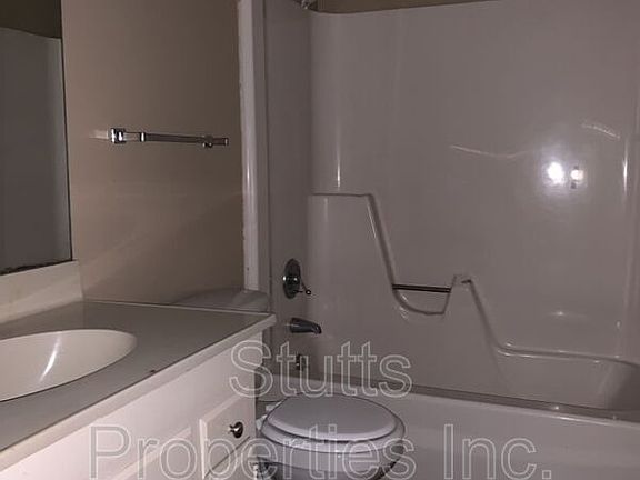 4th image of 1825 Darby Dr APT F-8