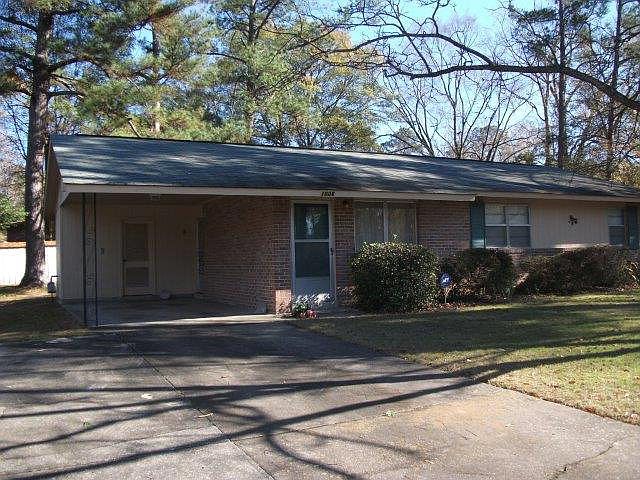 1st image of 1006 Rosewood Dr