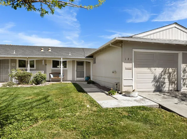 121 Sequoia Drive, Vacaville, CA 95687