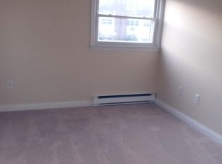 14 Thompson Rd APT 9E, Manchester, CT 06040