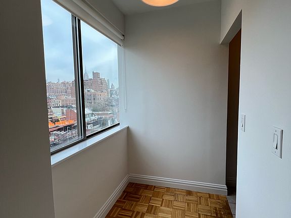 5th image of 756 Washington St APT 10C