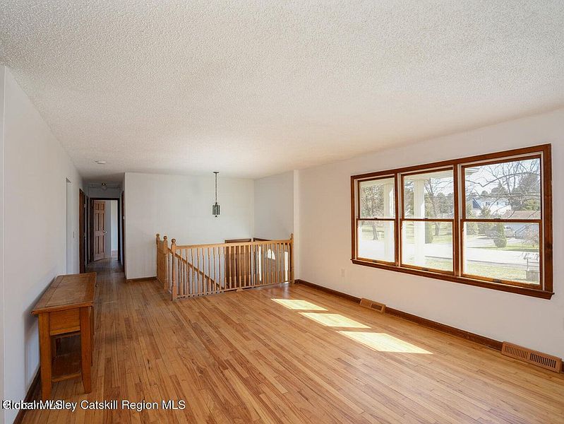 3rd image of 16 Spruce Street
