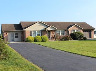 106 Rainbow Dr, Berea, KY 40403