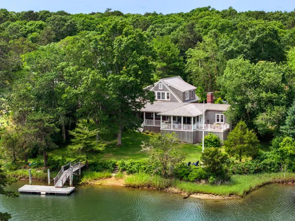 112 Wading Place Road, Mashpee, MA 02649