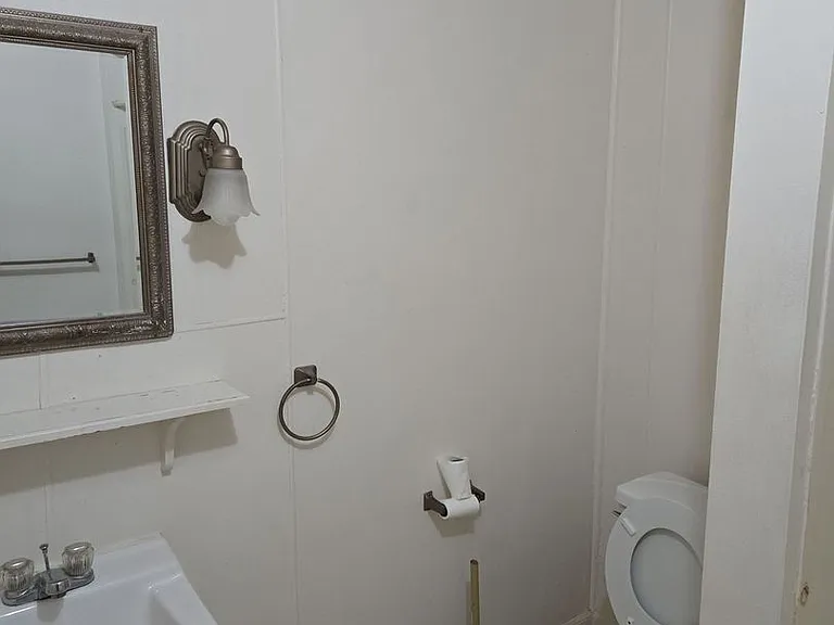 115 S Potomac St — Photo 20