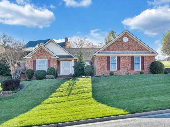 7973 Hollins Court Dr, Roanoke, VA 24019