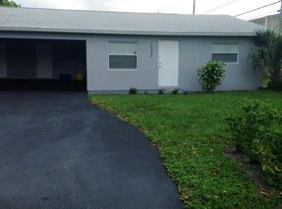 10064 Plant Dr, Palm Beach Gardens, FL 33410