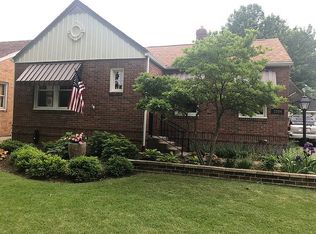 2004 Marland St, Springfield, IL 62702