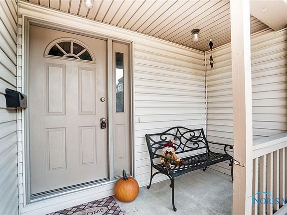 3rd image of 247 Chippewa Dr #6