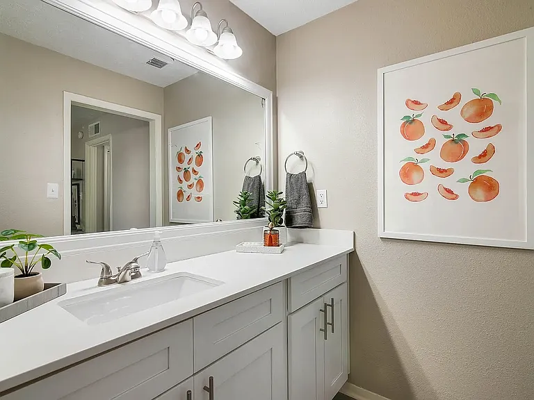 1x1 685 sqft - A1R Bath Room 1x1 685 sqft - A1R Bath Room