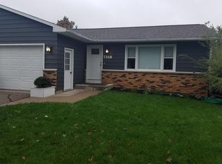 7318 Melody Ln, Jenison, MI 49428