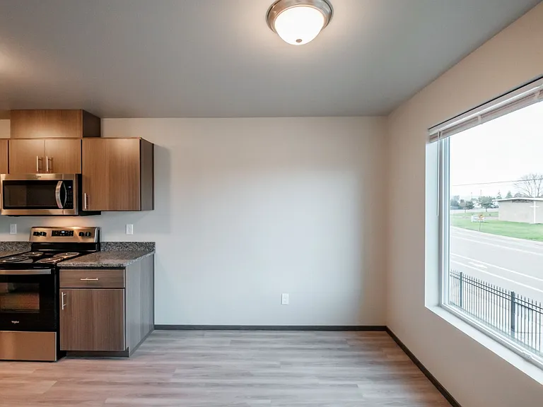 Cherry Glen Apartments — Photo 30