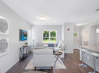 11 Goldfinch Ct, Mattapan, MA 02126