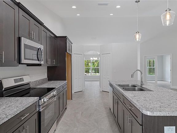 5th image of 11367 Latchwood Ave