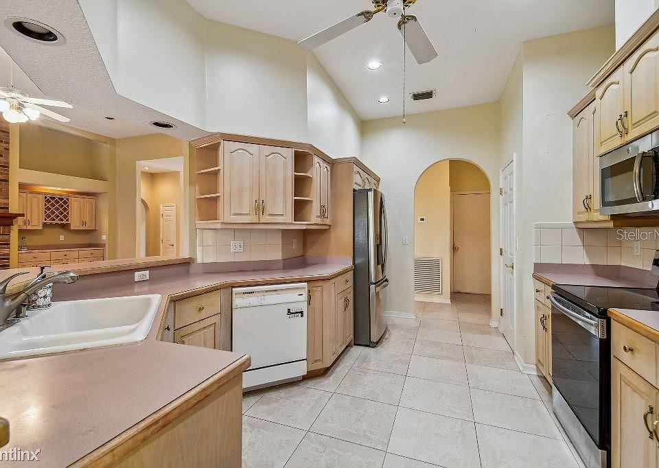 1st image of 2707R Brianholly Dr