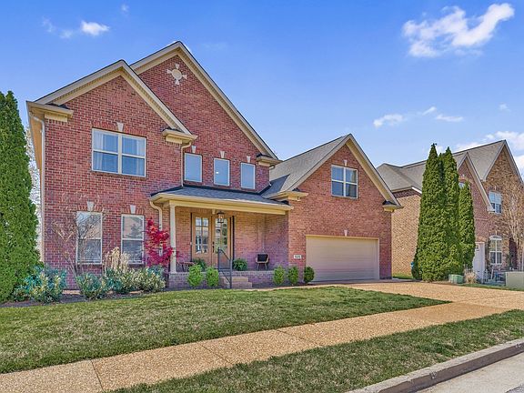 3rd image of 525 Summit Oaks Ct