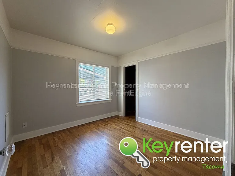 3201 N Mason Ave — Photo 6