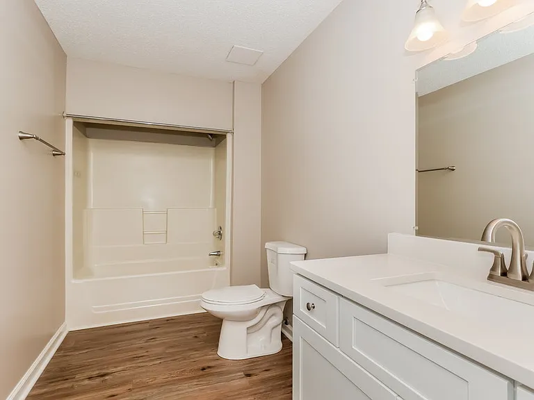 2409 Racquet Club Dr — Photo 18