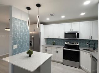 2041 NW 81st Ave APT 426, Hollywood, FL 33024