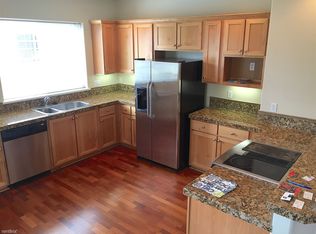 10382 SW Hollyridge Ln, Beaverton, OR 97005