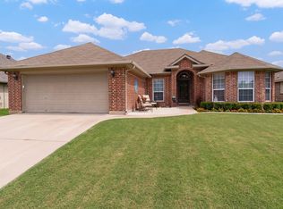 233 Lottie Ln, Saginaw, TX 76179