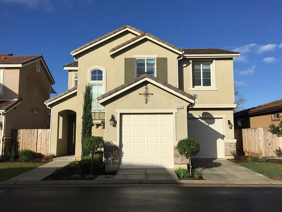 3236 Monterosa Ln