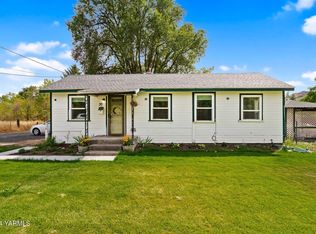 30 Craig Rd, Naches, WA 98937