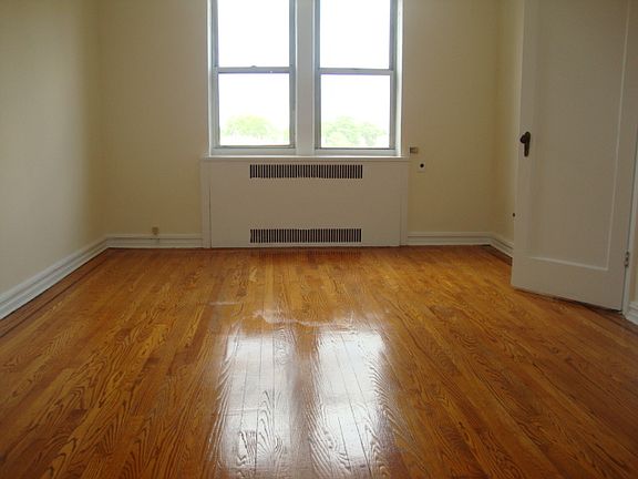3rd image of 6981 108th St APT 5F