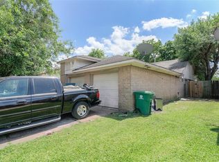 12115 Tambourine Dr, Stafford, TX 77477