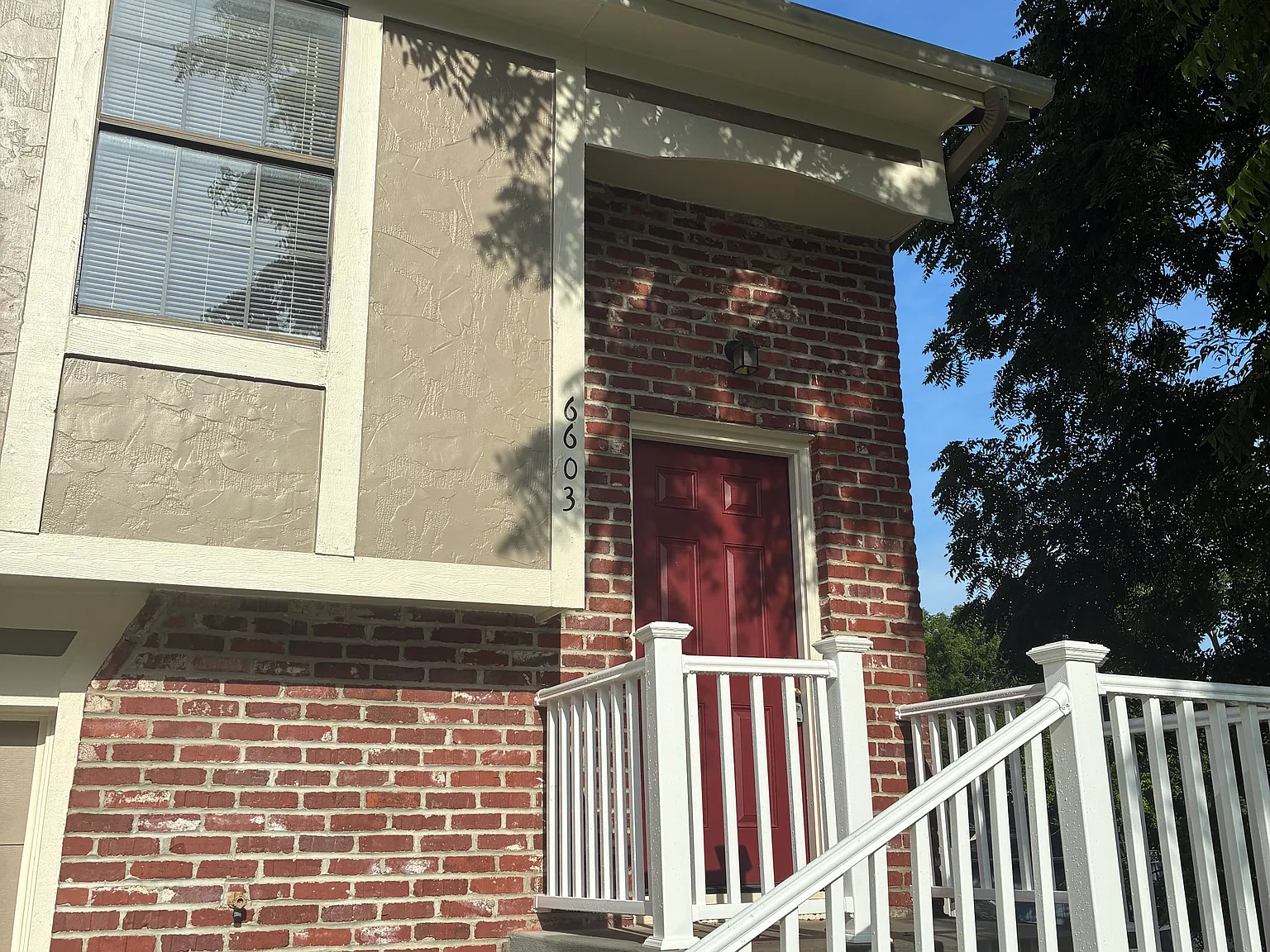 3 bed, 1600 sqft, $1,699 — Photo 1
