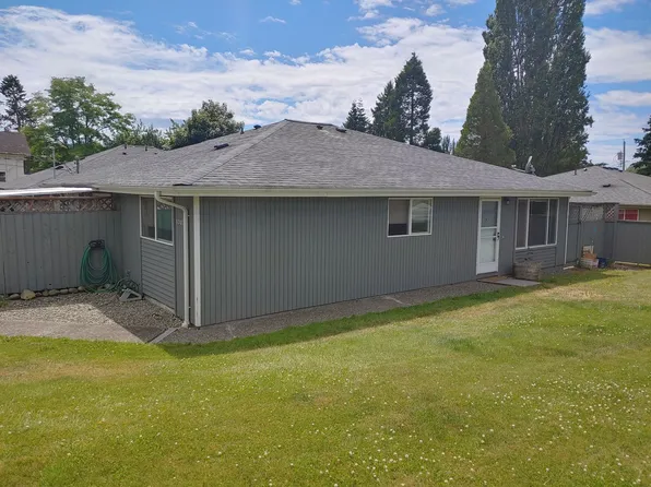 2 Bed 1 Bath Duplex in Happy Valley!, 1202 24th St, Bellingham, WA 98225