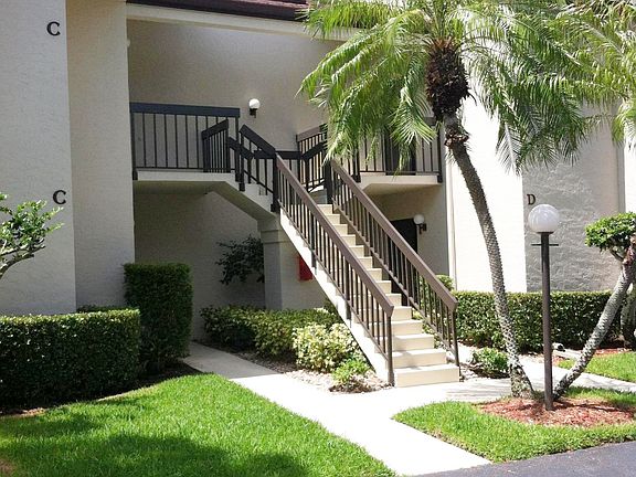 2nd image of 302 Wingfoot Dr APT C