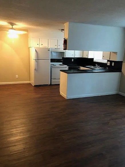 1st image of 501 Westlawn Dr APT 34