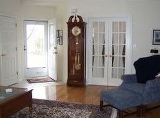 16 Privet Hedge Ln, Bedford, NH 03110