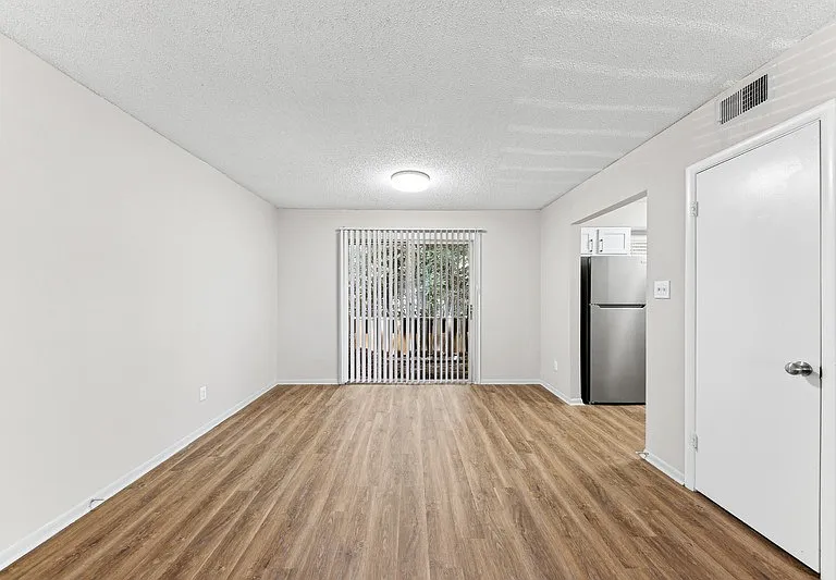 The Kenzie Apartment Homes — Photo 28