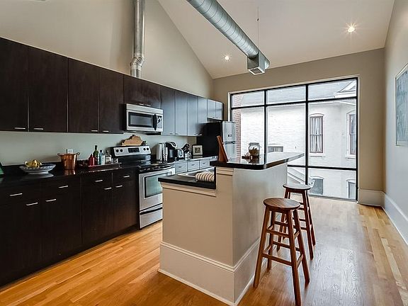 5th image of 275 S Limestone Unit 201