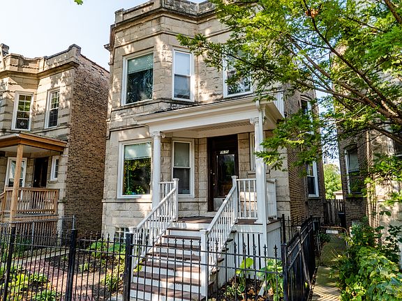 3rd image of 2620 N Monticello Ave