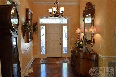 5th image of 430 Lacy Woods Ct
