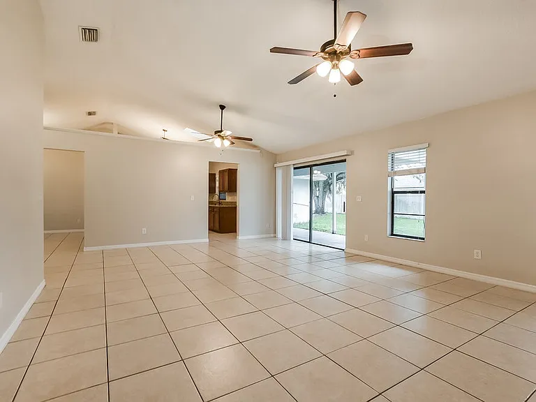 2924 Carcross Ct — Photo 3