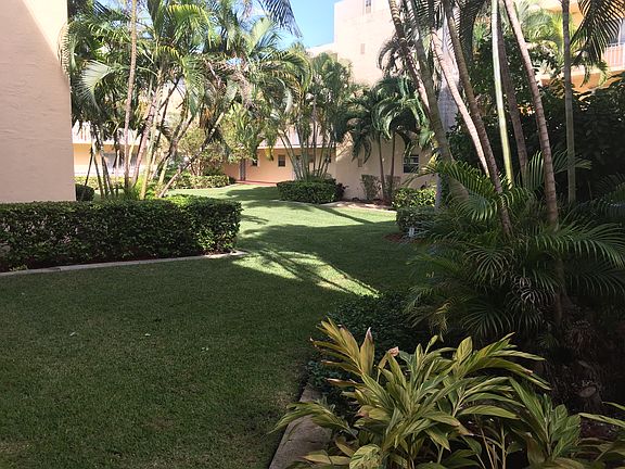 5th image of 100 Edgewater Dr APT 312