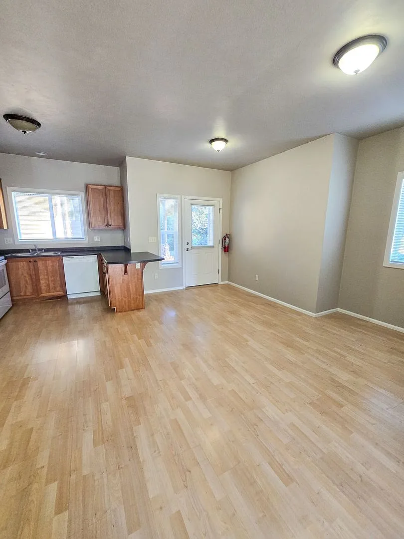 JACOBS1160 — Photo 3