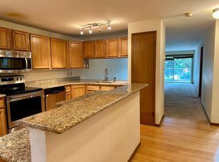 7111 Linden Ave N APT 102, Seattle, WA 98103