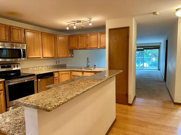7111 Linden Ave N APT 102, Seattle, WA 98103