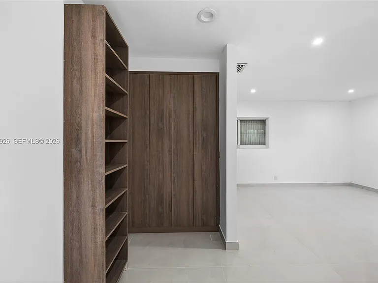 1101 S Shore Dr #1 — Photo 18
