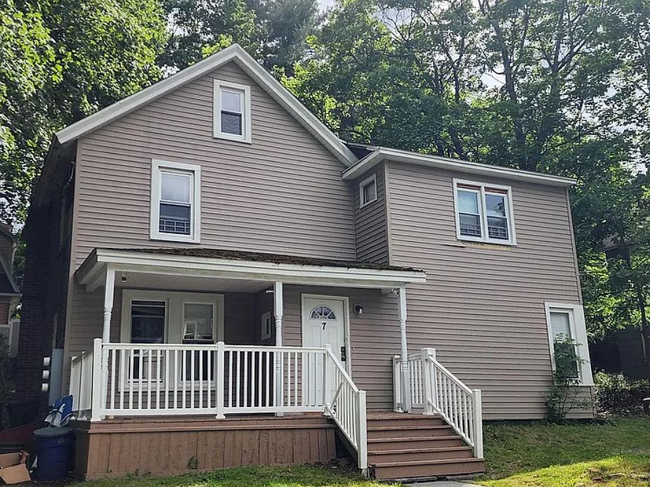 1st image of 7 Osborne St #0