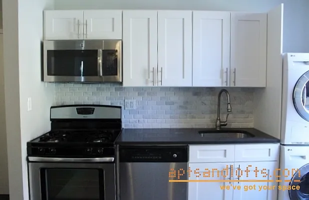 Rented by aptsandlofts.com | media 19